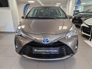 TOYOTA YARIS 1.5 VVT-i Hybrid Comfort e-CVT 1. tulaj. 1 év Garancia. Végig szervizelt