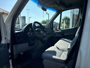 VOLKSWAGEN CRAFTER 2.5 TDI 35 L3H2