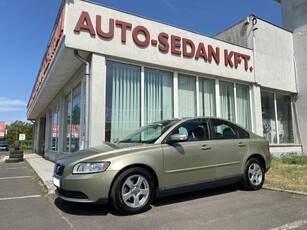 VOLVO S40 1.6 Momentum Magyarországi - Kitűnő állapot