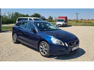 VOLVO V60 2.0 D [D3]