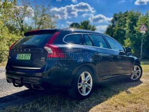 VOLVO V60 2.4 D [D6] PHEV AWD Summum Geartronic