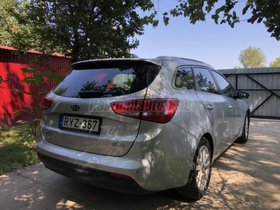 KIA CEE'D 1.6 CRDI Platinum DCT Önbeparkolásssal