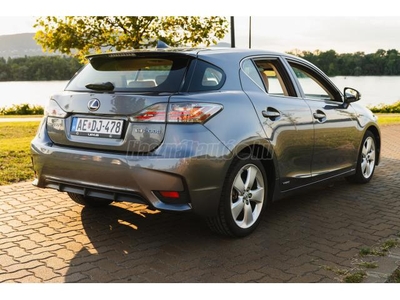 LEXUS CT 200h Comfort (Automata) Végig szervízkönyv. bézs belső. friss szervíz