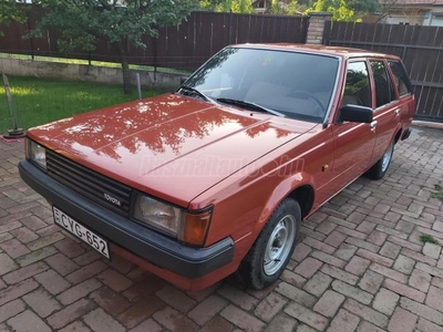 TOYOTA CARINA 1.6