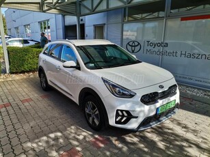 KIA NIRO PHEV 1.6 GDI Launch Edition DCT Mo-i. vezetett szervizkönyv. Garancia: 2027/01-ig