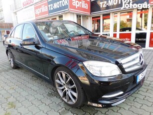 Mercedes-Benz C 300 4Matic Avantgarde (Automata...