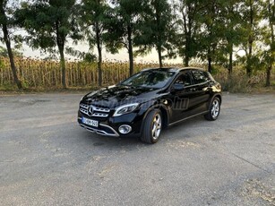 MERCEDES-BENZ GLA 220 d Urban 7G-DCT