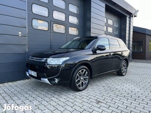 Mitsubishi Outlander 2.2 DI-D Instyle Navi 4WD...