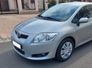 Toyota Auris 1.6 Sol