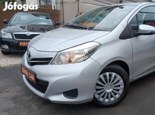 Toyota Yaris 1.33 Active Comfort CVT M.o.-i! 1....