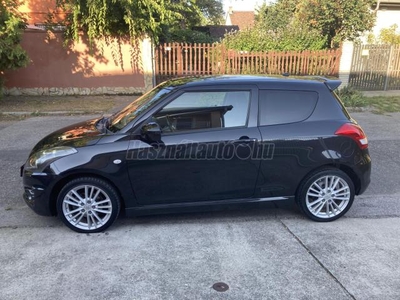 SUZUKI SWIFT 1.6 SPORT AAC ESP Szervizkönyv. két gyári kulcs. gyári állapot