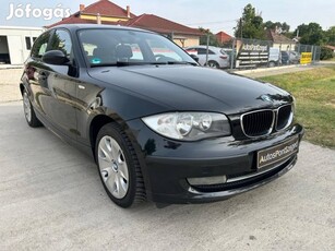 BMW 116i // 2. tulajdonostól // téli-nyári keré...