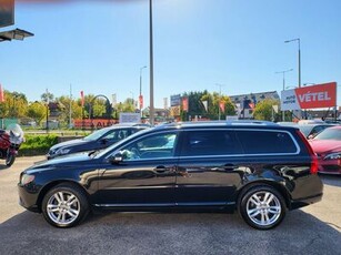 Eladó használt Volvo V70/XC70 - V70 XC70 2.4 D [D5] AWD Summum Geartronic Űlésszellőztetés. Teljes felszereltség