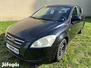 KIA CEE'D 1.4 LX Plus Szép Állapot. Rendszerese...