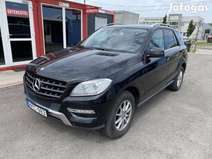 Mercedes-Benz ML 350 Bluetec (Automata) első tu...