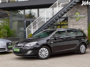 Opel Astra J Sports Tourer 1.4 T Enjoy Carbon-F...