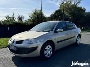 Renault Megane Limousine 1.6 Dynamique Magyar/K...