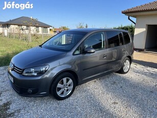 VW Touran 1.4 TSI Vonóhorog, Vezetett szervizkönyv