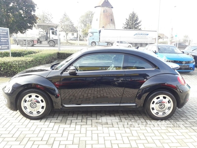 VOLKSWAGEN New Beetle