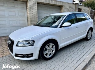 AUDI A3 1.6 TDI Ambition DPF Facelift-Digit.Klí...