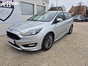 Ford Focus 1.5 TDCI ST-Line Szervizkönvy / Navi...