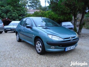 Peugeot 206 1.6 Premium Jó motorral.klímával.kö...