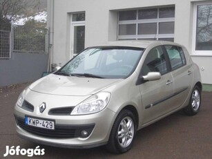 Renault Clio 1.4 16V Authentique Digitális Klím...