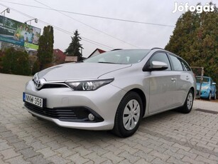 Toyota Auris Touring Sports 1.33 Active Trend /...