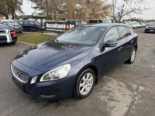 Volvo V60 2.0 D [D3] Ülésfűtés.Navi.Leinformálható