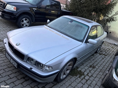 BMW 7-ES Sorozat