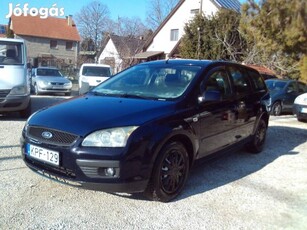 Ford Focus 1.6 TDCi Celebration DPF Jó motorral...