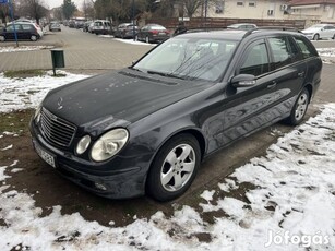 Mercedes-Benz E 200 T Kompressor Classic (Autom...