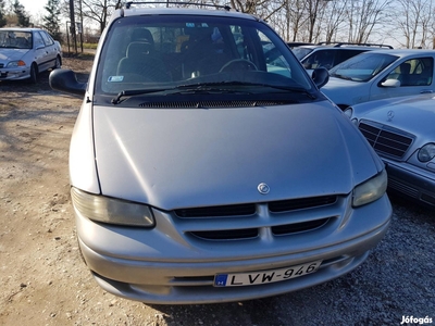 Chrysler Voyager 2.5 TD SE (7 személyes )