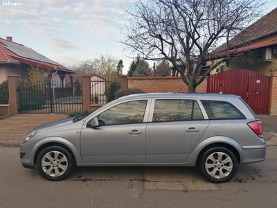 Opel Astra H Caravan 1.6 Classic III Szép. megk...