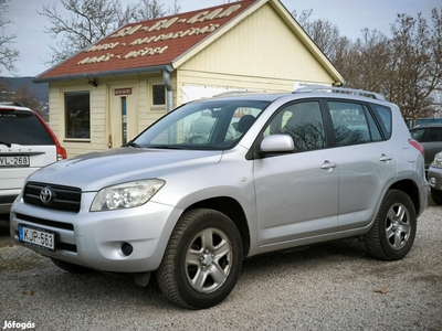 Toyota Rav 4 Rav4 2.0 4x4 Sol Mo-i. tulajdonost...