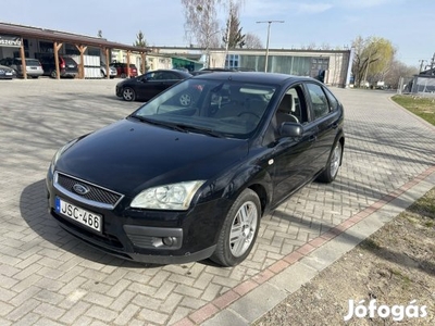 Ford Focus 1.6 Ghia