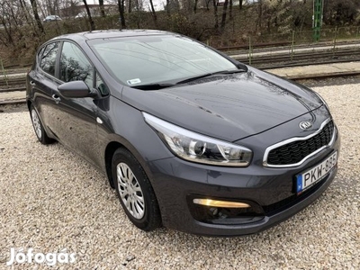 KIA CEE'D 1.4 Cvvt EX Prémium Szervizkönyv - MA...