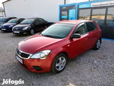 KIA CEE'D 1.4 EX 135.000.KM.Multikormány.EL.ABL...