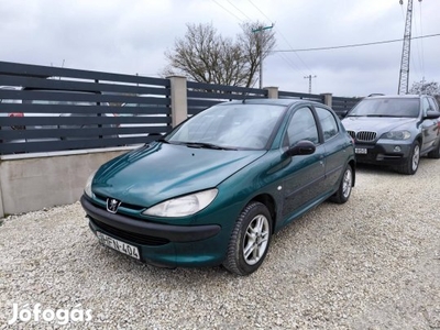 Peugeot 206 1.4 Presence Klímás! 5 ajtós! Szerv...