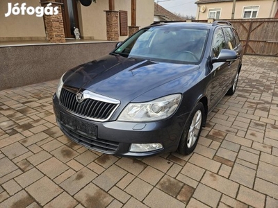 Skoda Octavia Combi 2.0 TDI Elegance Xenon!4 x...