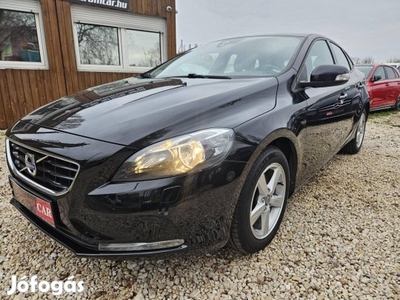 Volvo V40 1.6 T2 Kinetic Sz.könyv! Tempomat! Bl...