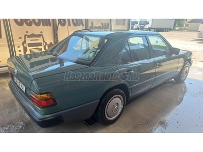 MERCEDES-BENZ W 124 200D