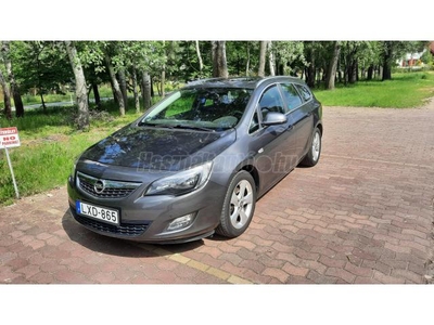 OPEL ASTRA J Sports Tourer 1.6 T Sport (Automata)