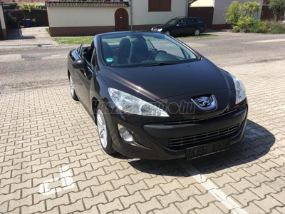 PEUGEOT 308 CC 2.0 HDi Premium Pack