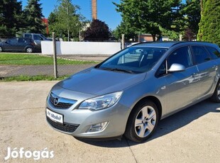 Opel Astra J Sports Tourer 1.4 T Sport Sérmente...