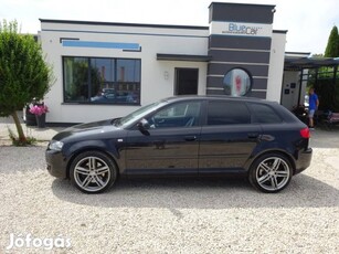 AUDI A3 2.0 TDI Attraction DPF quattro 170 Le.!...