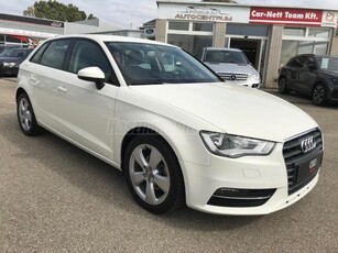 AUDI A3 Sportback 1.6 TDI Attraction Navi-Tempomat-Tolatóradar-17''alufelni!!Gyönyörű Állapot!Friss Szervíz!!