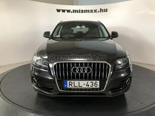 AUDI Q5 2.0 TDI szervizkönyves. leinformálható. kitűnő állapotban