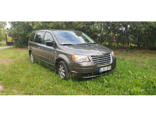 CHRYSLER GRAND VOYAGER 2.8 CRD Touring Executive (Automata) (7 személyes )