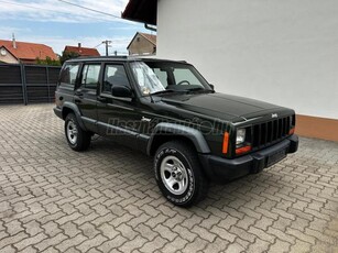 JEEP CHEROKEE 4.0 Sport 105e Km.Sérmentes.Gyári fesés.Gyári álapotban ! ! ! ! !